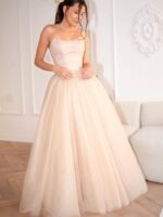 VICTORIA midi- biała, brokatowa SZYCIE NA MIARĘ