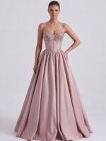 ELIZABETH- różowa, zdobiona, gorsetowa księżniczka