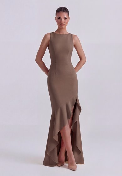 MELODY – asymetryczna bezowa suknia