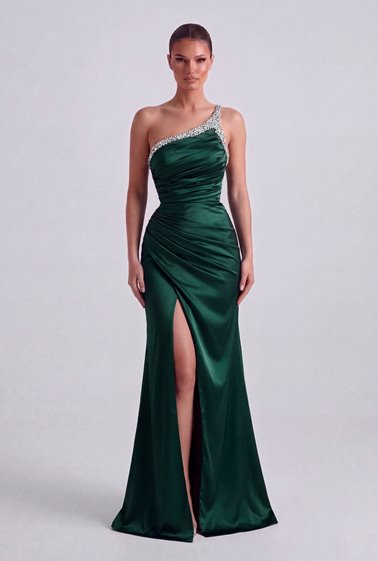 RAQUEL- zielona satynowa sukienka ze&nbsp;zdobieniem