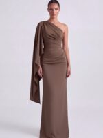 OLIMPIA asymetryczna beżowa suknia odpinany rękaw